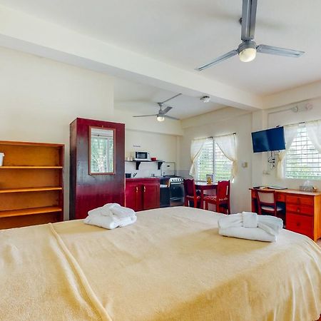 Willow 2 At Island Cabanas Gold Standard Certified Caye Caulker Εξωτερικό φωτογραφία