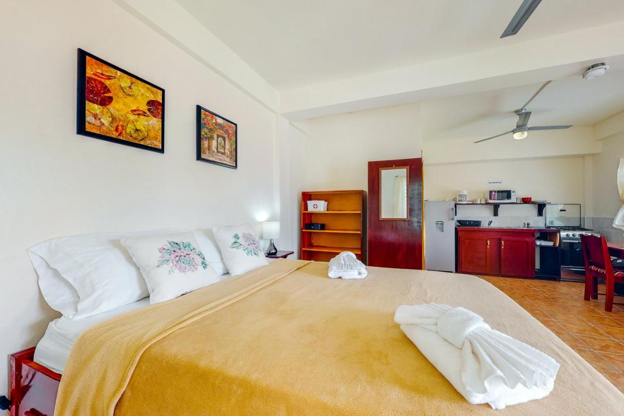 Willow 2 At Island Cabanas Gold Standard Certified Caye Caulker Εξωτερικό φωτογραφία